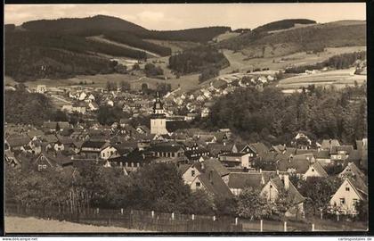 AK Steinbach-Hallenberg /Thür., Ortsansicht mit Kirche vom Arzberg aus