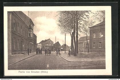 AK Straelen /Rhld., Strassenpartie mit Gebäudeansicht und Anwohnern