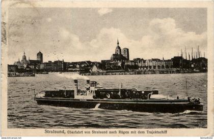 Stralsund - Überfahrt von Stralsund nach Rügen mit dem Trajektschiff
