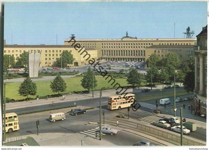 Berlin - Tempelhof - Platz der Luftbrücke - BVG Bus - Hans Andres Verlag Berlin