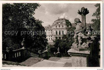 Wuerzburg Residenz Hofgarten Putten