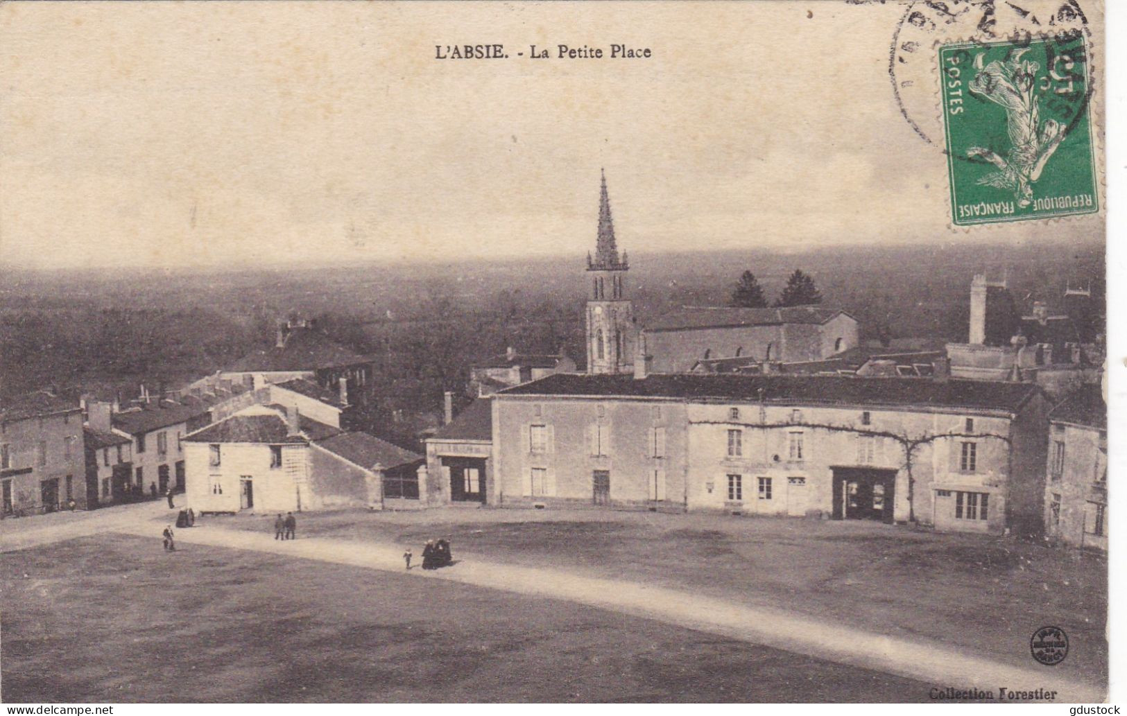 Deux-Sèvres - L'Absie - la petite place