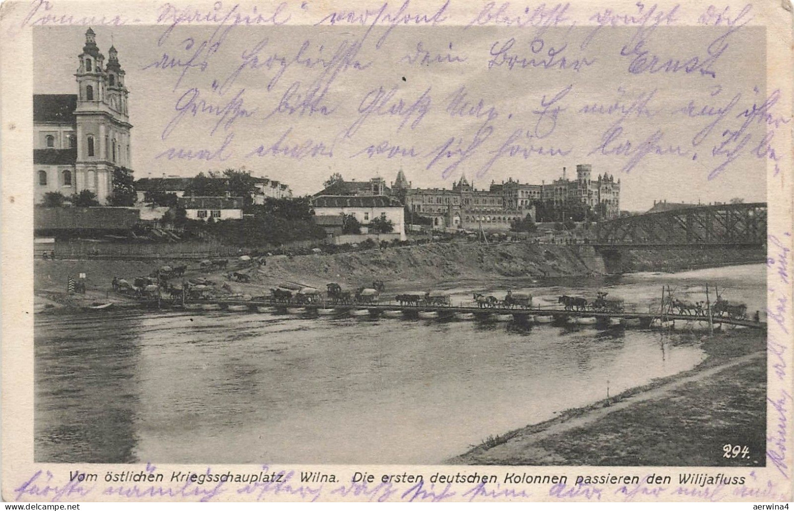 Die ersten deutschen Kolonnen passieren den Wilijafluss Wilna Litauen AK