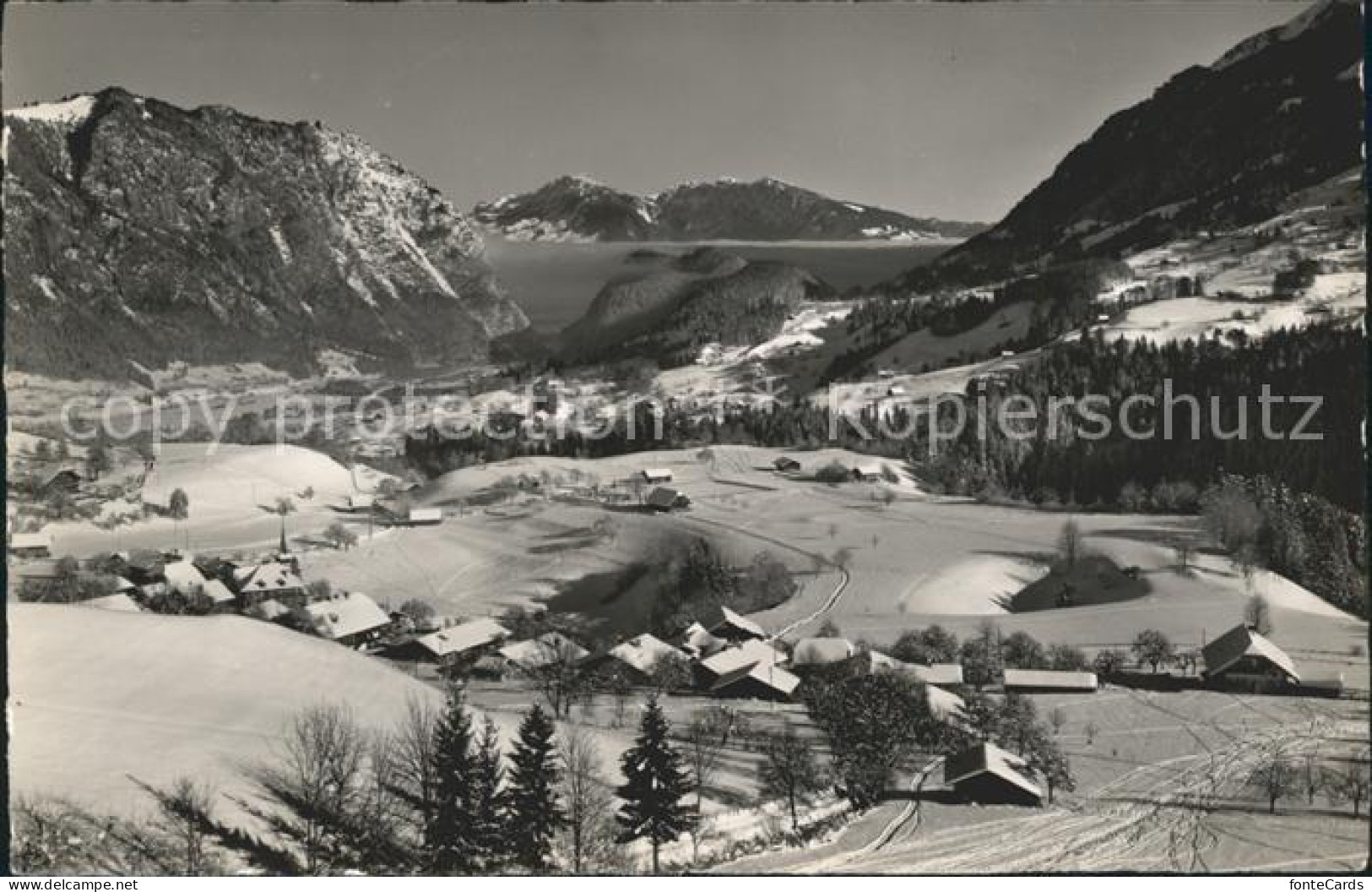 Diemtigen mit Simmenfluh und Bergfluh