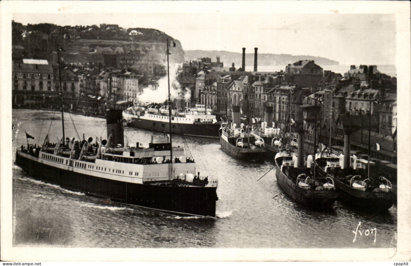 Dieppe - L'Avant Port CPA