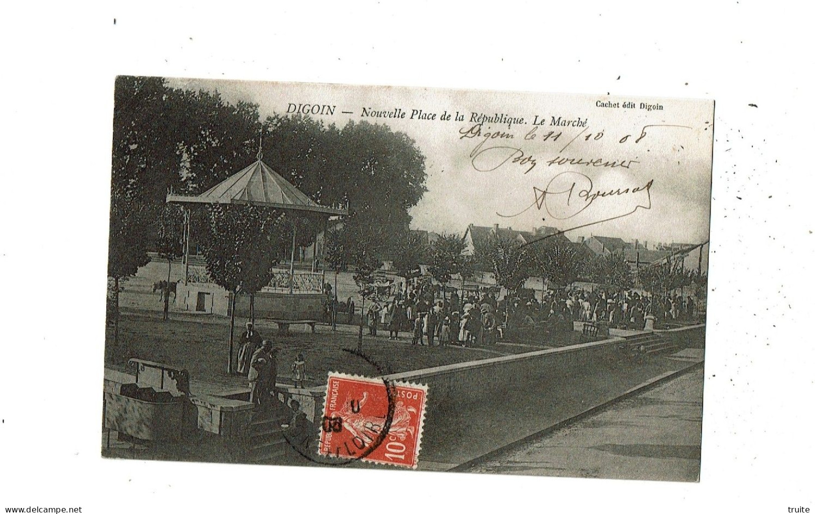 DIGOIN NOUVELLE PLACE DE LA REPUBLIQUE LE MARCHE