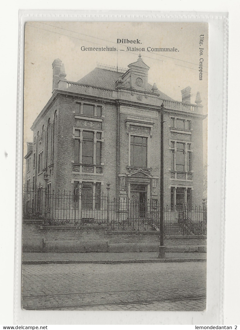 Dilbeek. Gemeentehuis. *