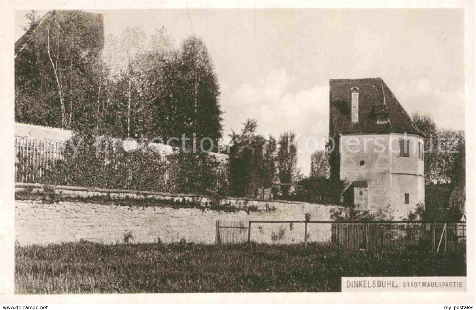 Dinkelsbuehl Stadtmauerpartie