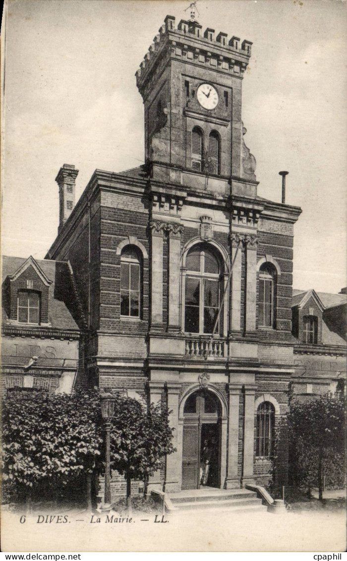 Dives - La Mairie - CPA