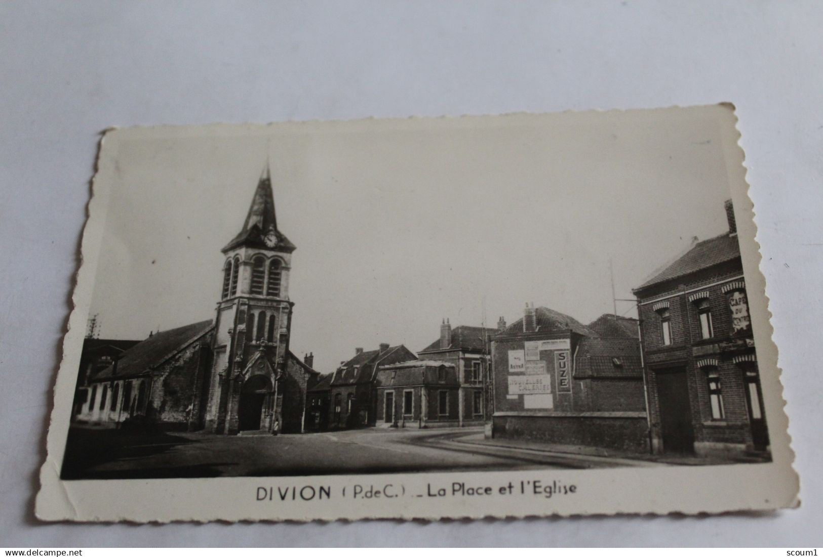 divion la place et l eglise 1947