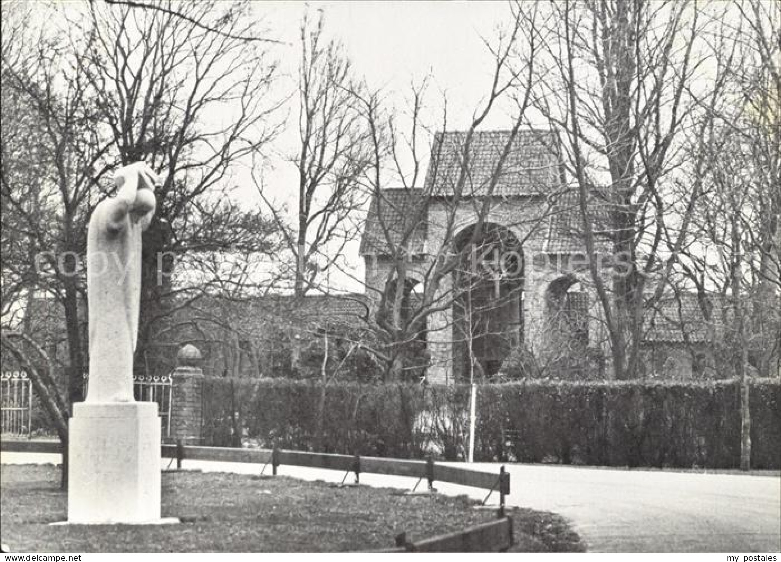 Dokkum Bonifatius- Kapelle Bonifatius- Denkmal
