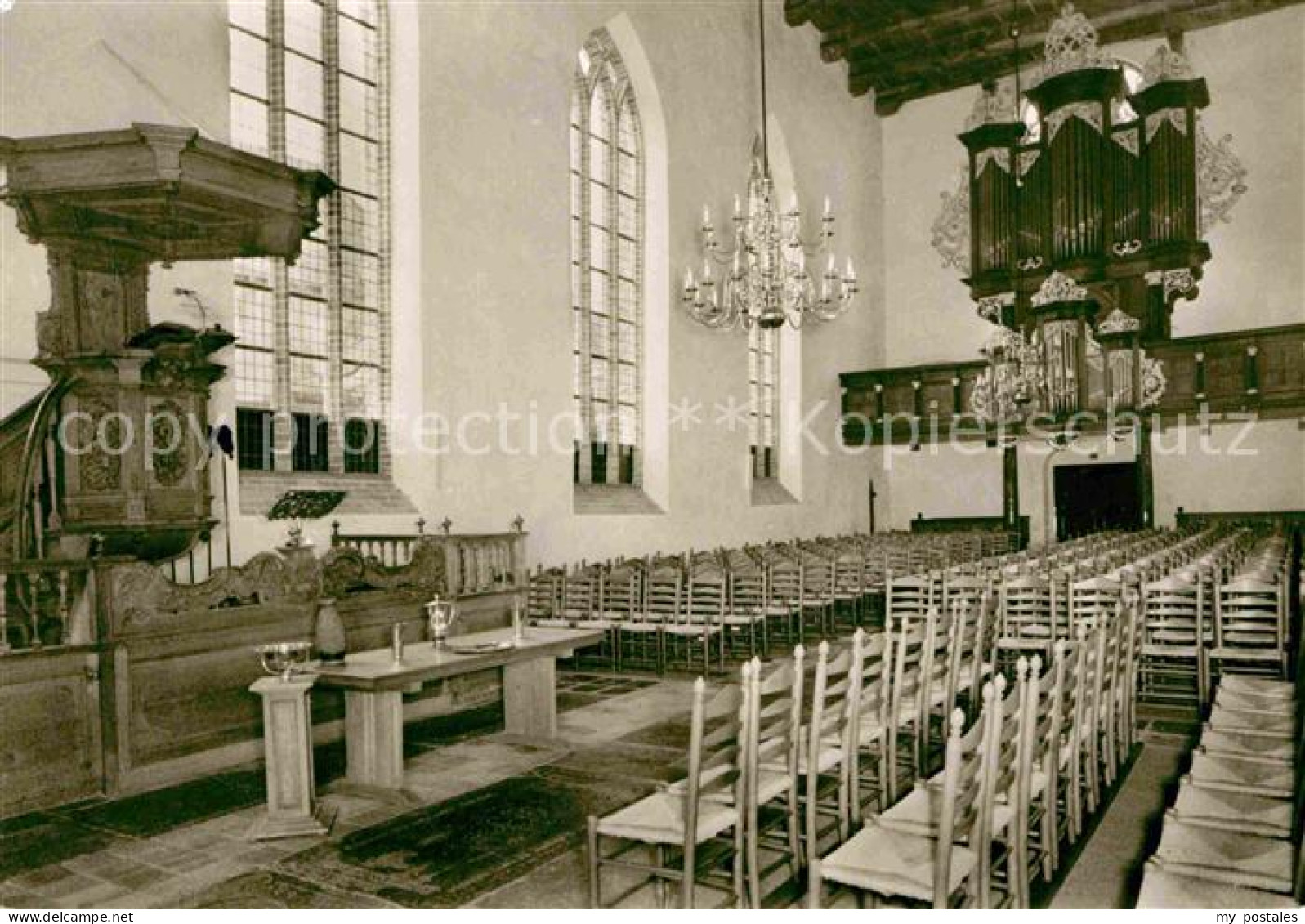 Dokkum Martinuskerk innen