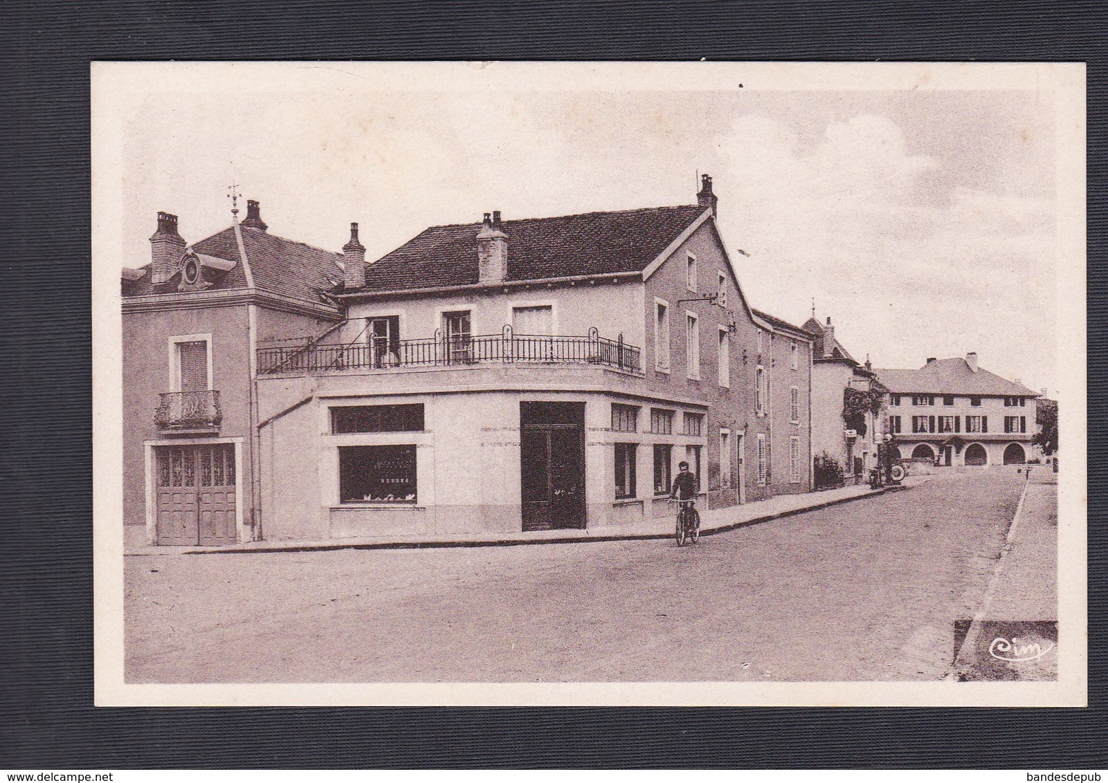 Dompaire (88) Rue Gambetta  ( Combier )