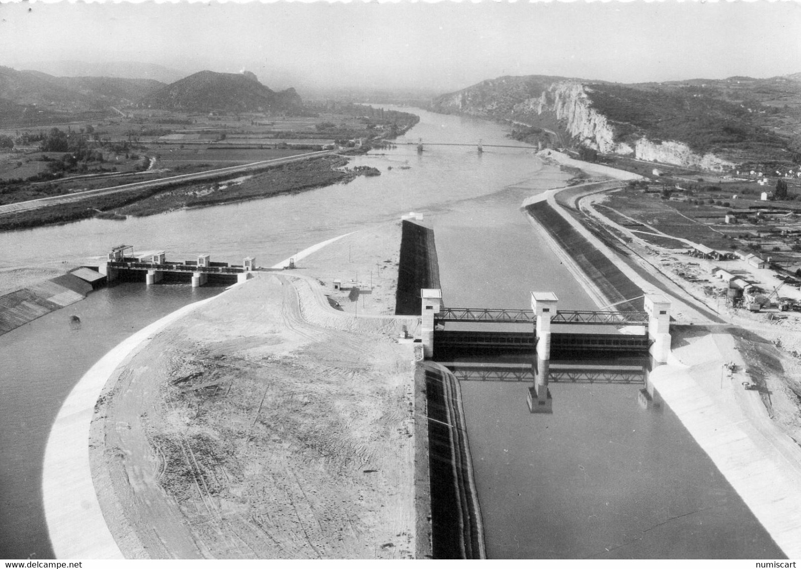 Donzère Chute de Donzère Mondragon les Barrages d'Entrée