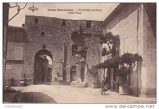 DONZERE ... UNION DONZEROISE ... PETITE PLACE