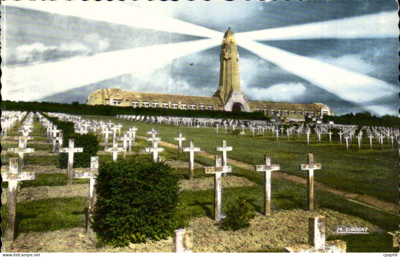 Douaumont CPA L'ossuaire