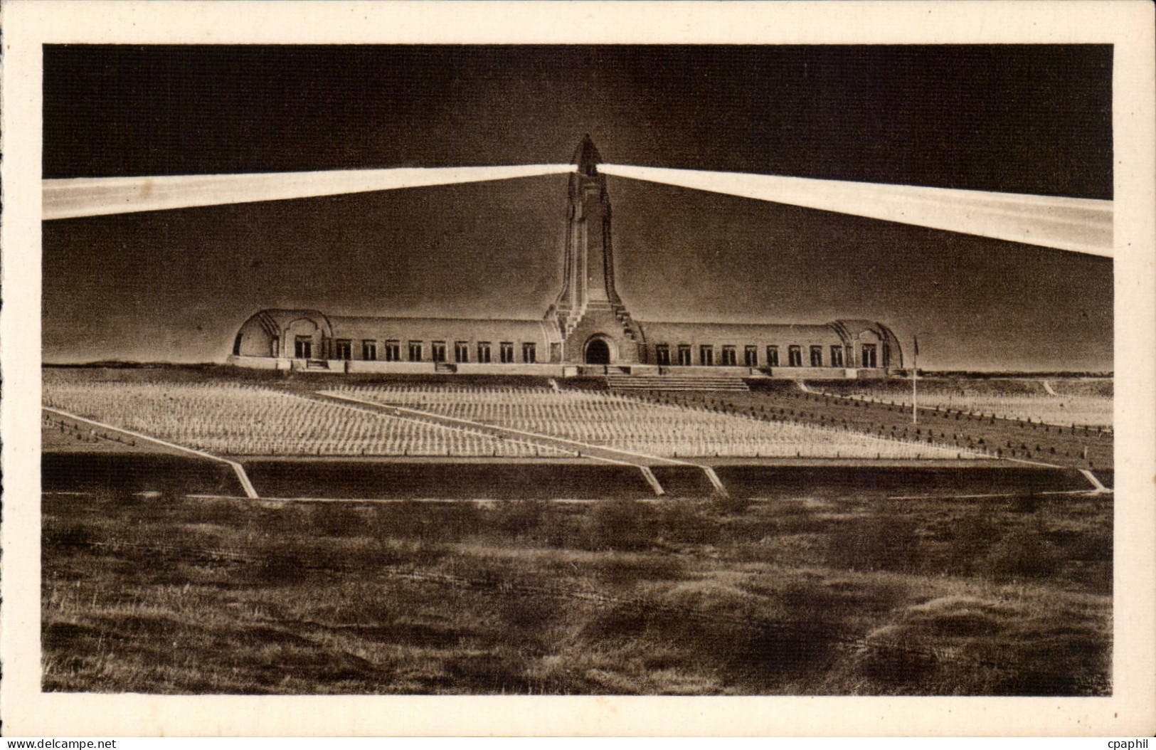 Douaumont - Ossuaire et Phare CPA