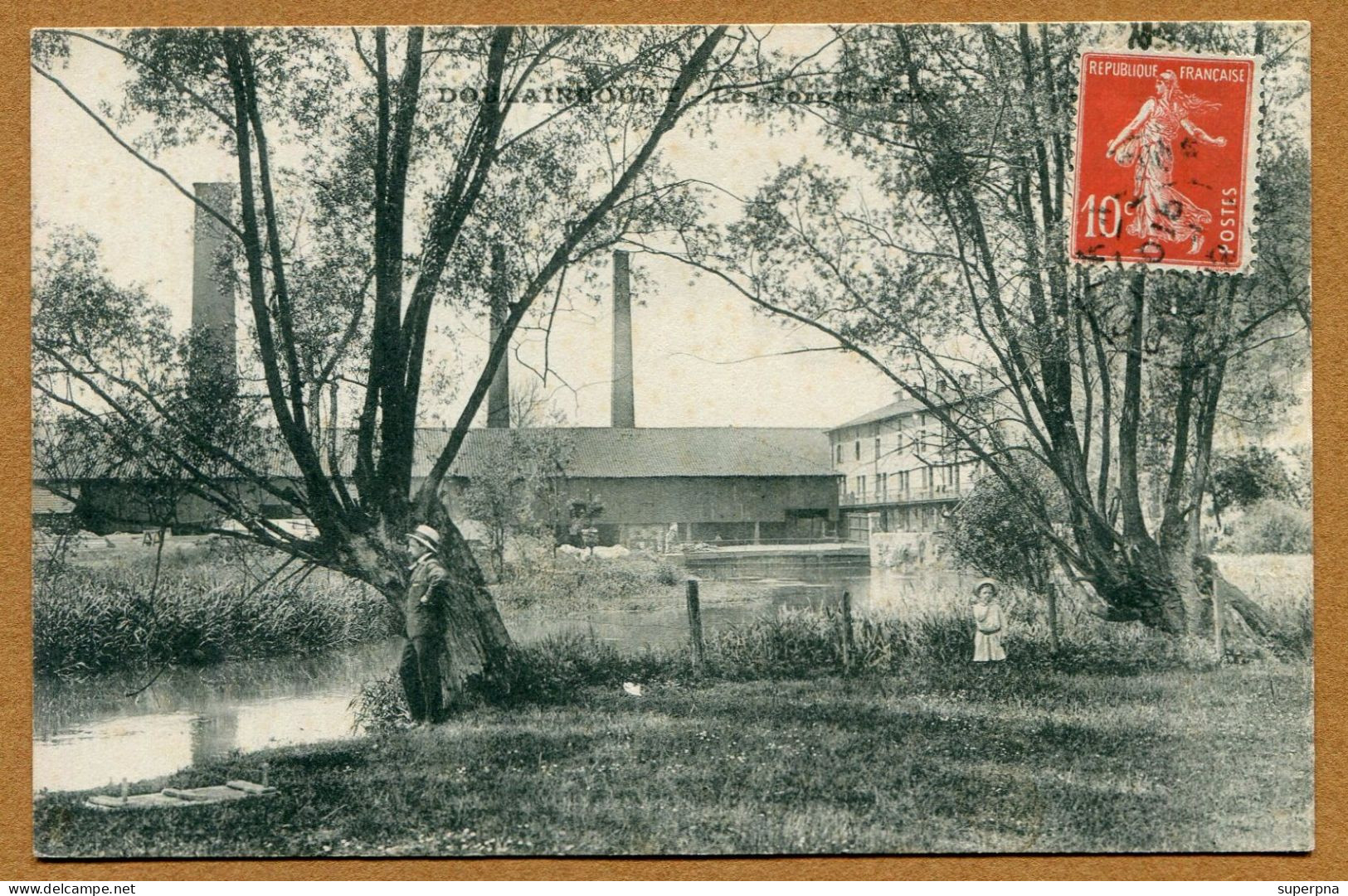 DOULAINCOURT  (52) : " LES FORGES "