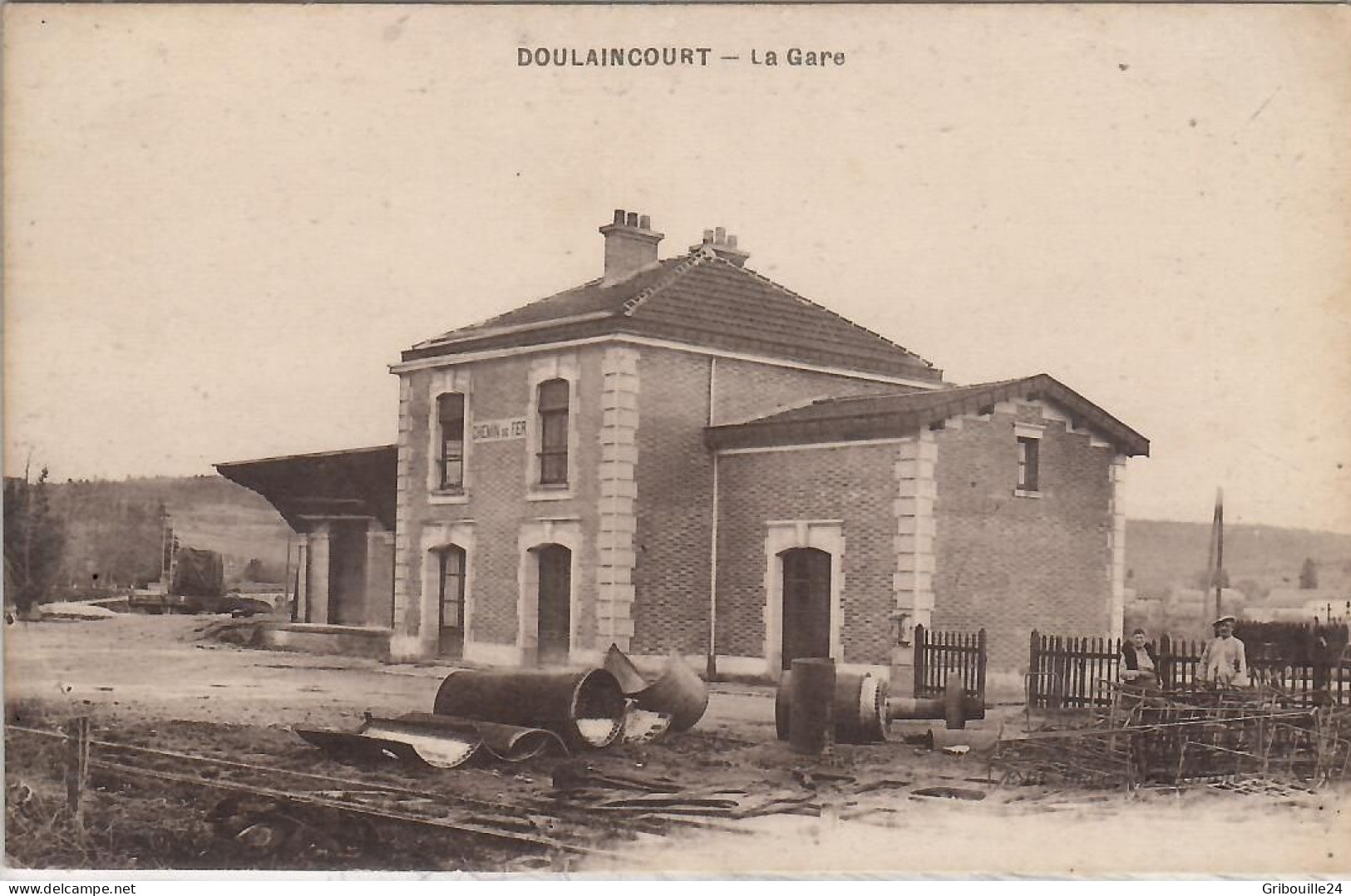 DOULAINCOURT   LA GARE
