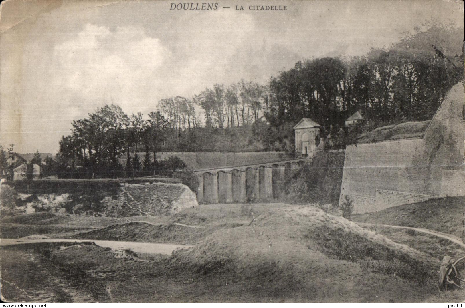 Doullens - La Citadelle - CPA