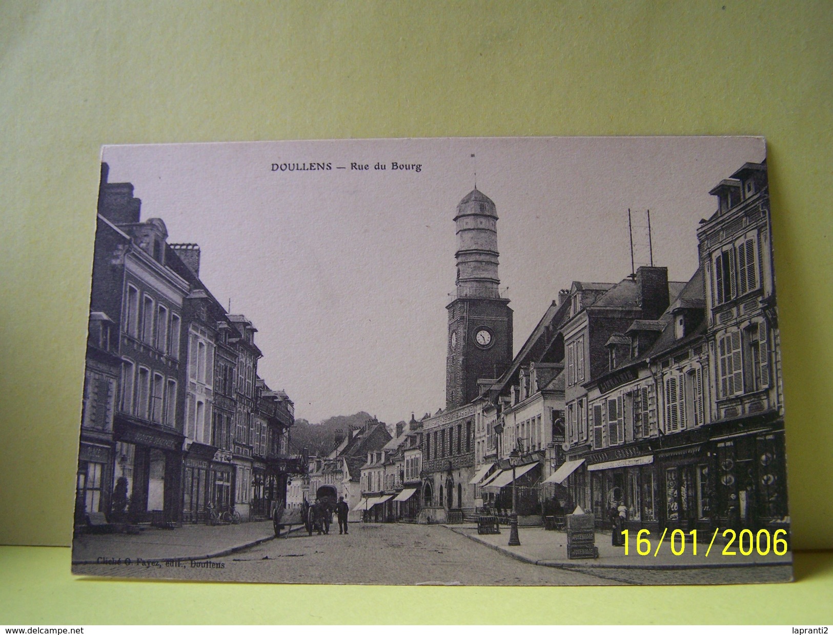 DOULLENS (SOMME) LES COMMERCES. LES MAGASINS. RUE DU BOURG