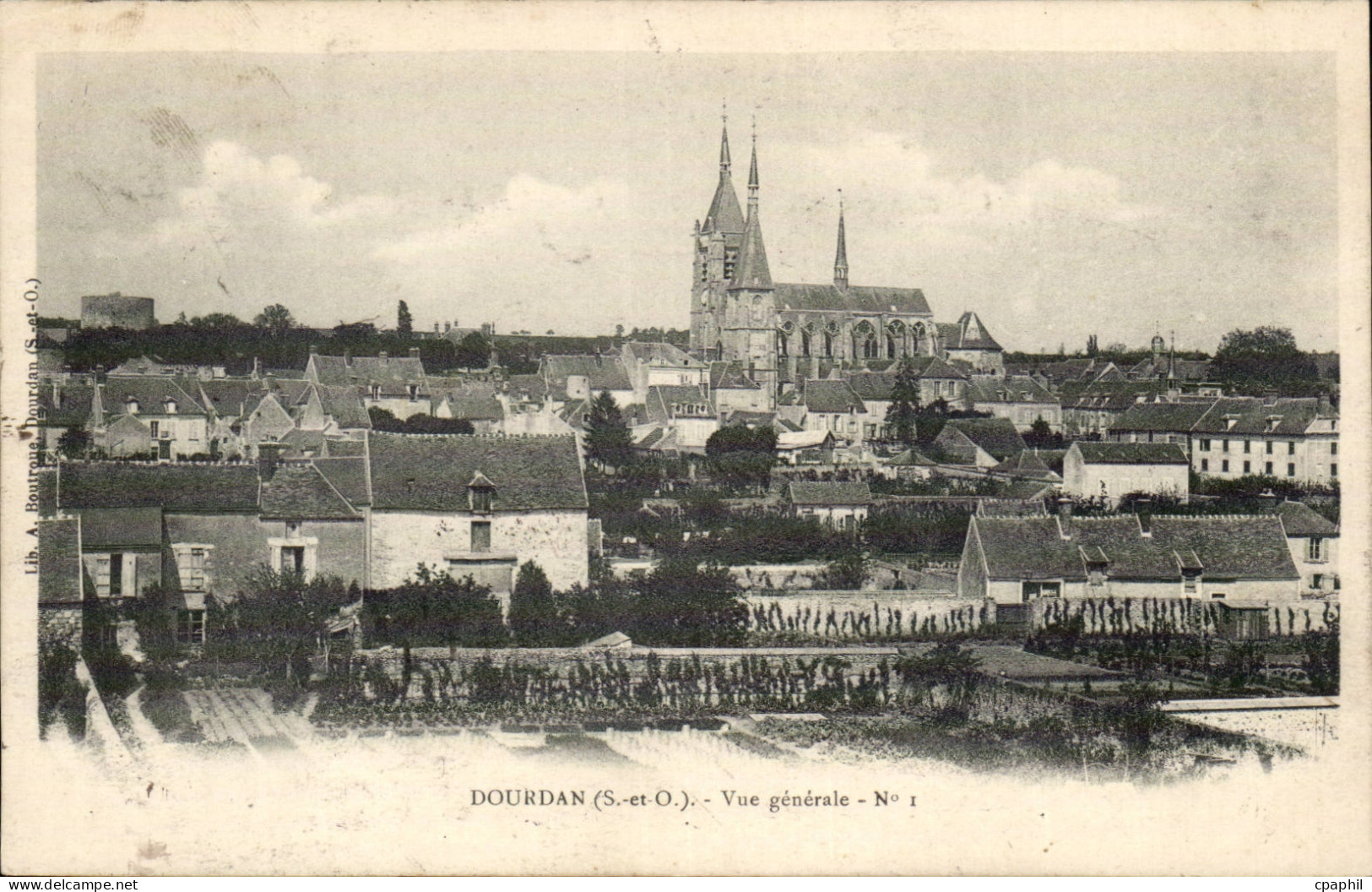 Dourdan CPA Vue generale