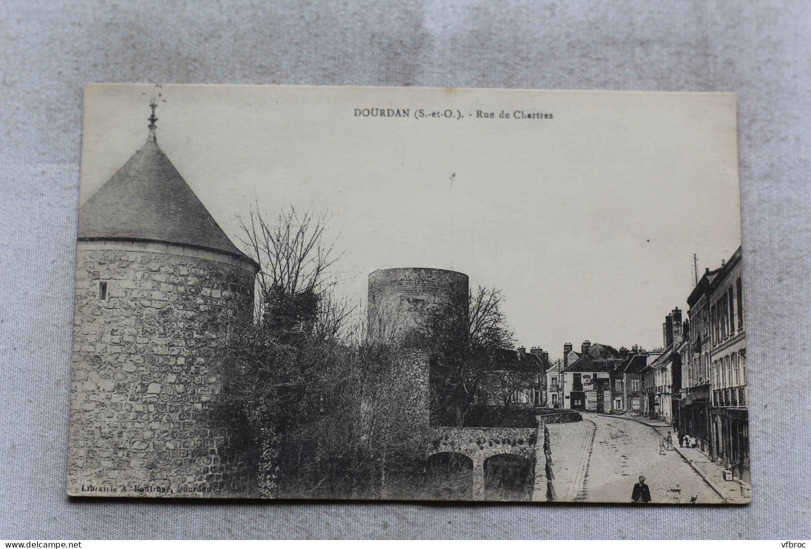 Dourdan, rue de Chartres, Essonne 91