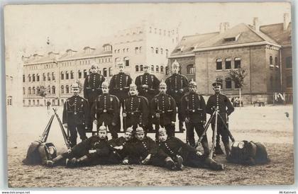 04571 O7209 Rötha 1907 - Uniform Gruppenbild Ort lt. Stempel - 52095848