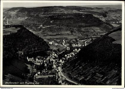 CPA Weißenstein Lauterstein in Württemberg, Luftaufnahme von grünen Feldern, Weiler, Berge