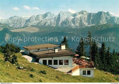 Chiemgauer Alpen Bergstation Duernbachhornbahn mit Loferer Steinberge