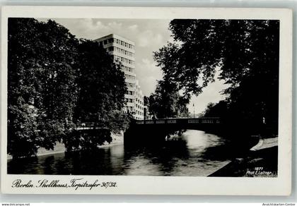 38092343 - Neukoelln