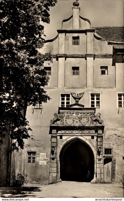 CPA Sonnewalde in der Niederlausitz, Eingang zum Schloss, jetzt Rat der Stadt