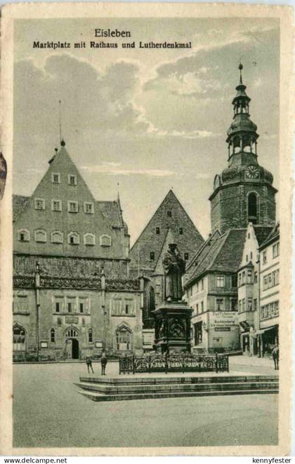 Eisleben-Lutherstadt, Marktplatz mit Rathaus und Lutherdenkmal