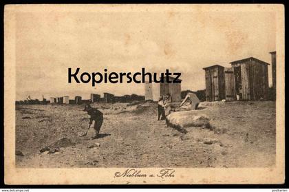 ALTE POSTKARTE NIEBLUM AUF FÖHR PERSONEN SCHAUFELN BAUEN Strandumkleiden Strand beach plage Insel Ansichtskarte AK cpa
