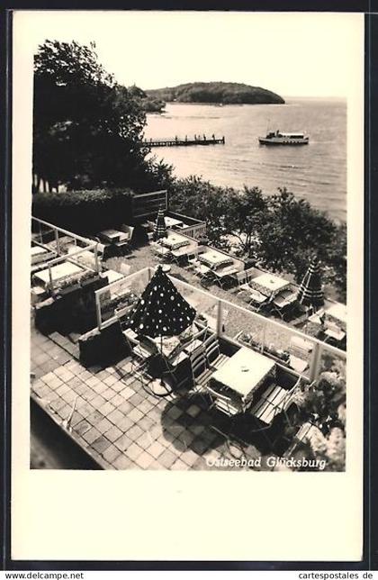AK Glücksburg, Ostseebad, Uferpartie mit Cafe