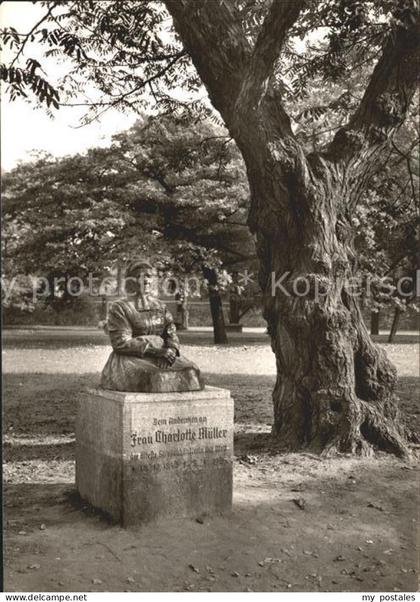 Goettingen Niedersachsen Denkmal der Charlotte Mueller