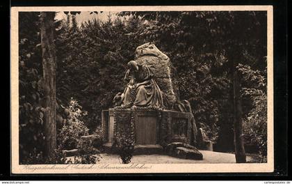AK Gutach /Schwarzwaldbahn, Blick auf das Kriegerdenkmal