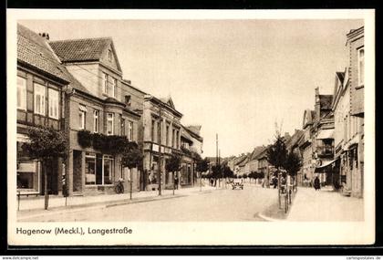 AK Hagenow /Meckl., Langestrasse mit Passanten