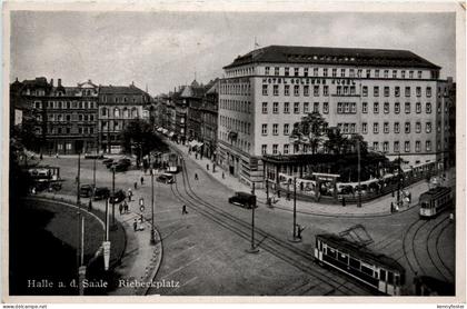 Halle Saale - Riebeckplatz