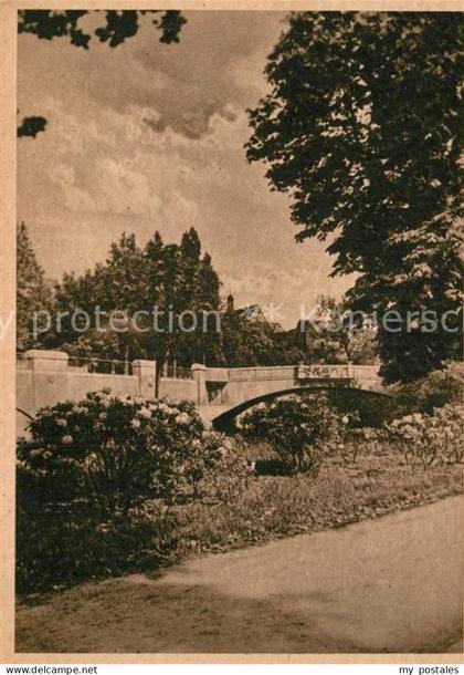 Halle Saale Uferpromenade an der Saale