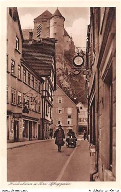 39112801 - Heidenheim an der Brenz. Pfluggasse mit Personen ungelaufen  Gute Erhaltung.