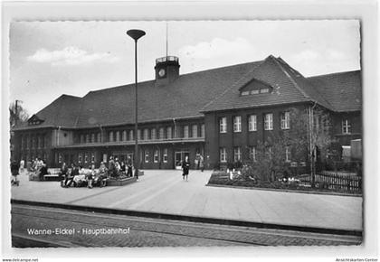 39126538 - Wanne-Eickel. Hauptbahnhof mit Personen gelaufen. Gute Erhaltung.