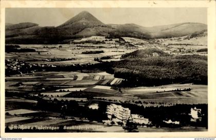 CPA Ziegenhain Schwalmstadt in Hessen, Landschaft mit Hügeln, Feldern, Wäldern, Gebäude im Vorderg