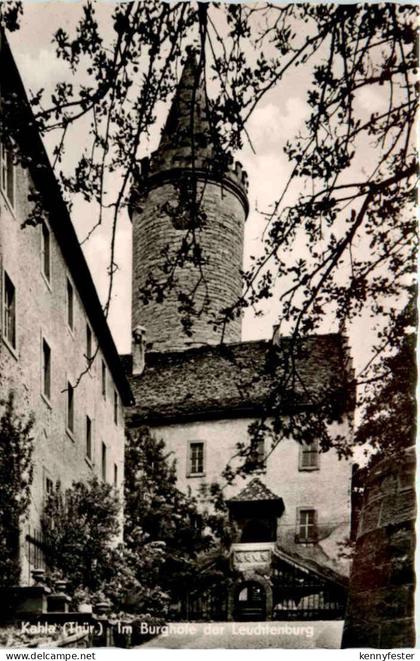 Kahla, im Burghofe der Leuchtenburg