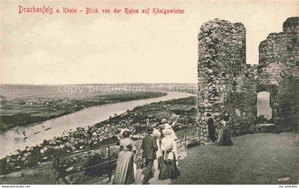 Drachenfels Ruine Koenigswinter NRW Blick von der Ruine auf Koenigswinter