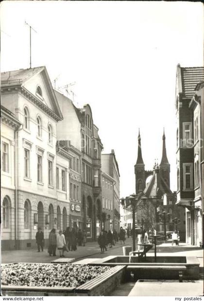 Koethen Anhalt Fussgaengerzone Altstadt Stadtlirche und Holzmarkt
