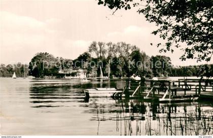 Kyritz Brandenburg Landungsbruecke am Untersee mit Blick zur Gaststaette
