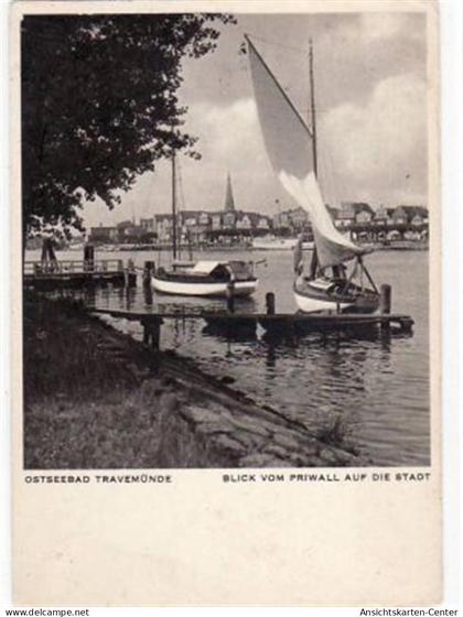 39070975 - Luebeck Travemuende mit Blick vom Priwall auf die Stadt ungelaufen  leichte Abschuerfungen, kleiner Knick ob