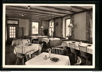 AK Meckenbeuren bei Friedrichshafen a. B., Gasthof Pension Baur, Speiseraum