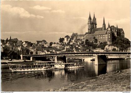 Meissen, Albrechtsburg und Dom und Elbdampfer Meissen